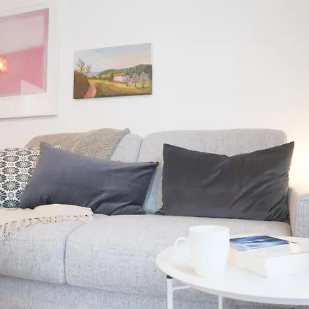 L'echappee Belle, Proche Gare