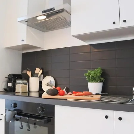 L'echappee Belle, Proche Gare