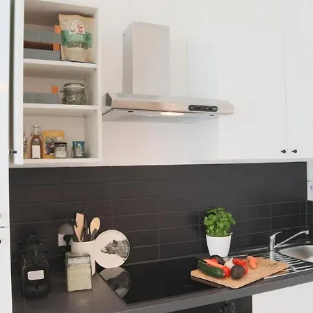 L'echappee Belle, Proche Gare *