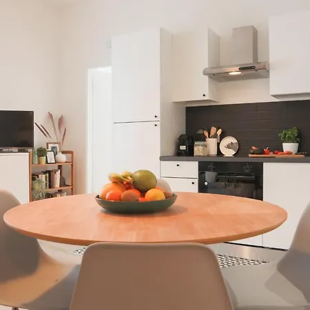 L'echappee Belle, Proche Gare