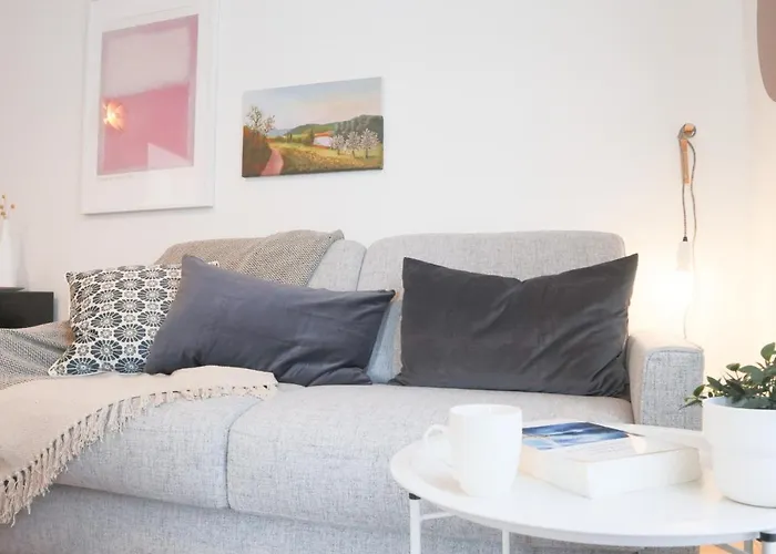 L'echappee Belle, Proche Gare