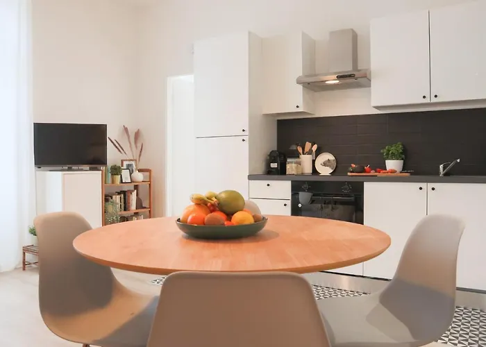 L'echappee Belle, Proche Gare