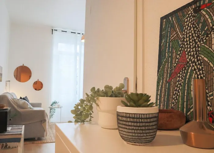 L'echappee Belle, Proche Gare